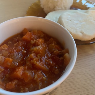 子供が喜ぶ！トマトとひき肉のカレー